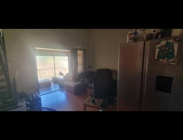 2 BEDROOM TOWNHOUSE FOR SALE IN AMBERFIELD